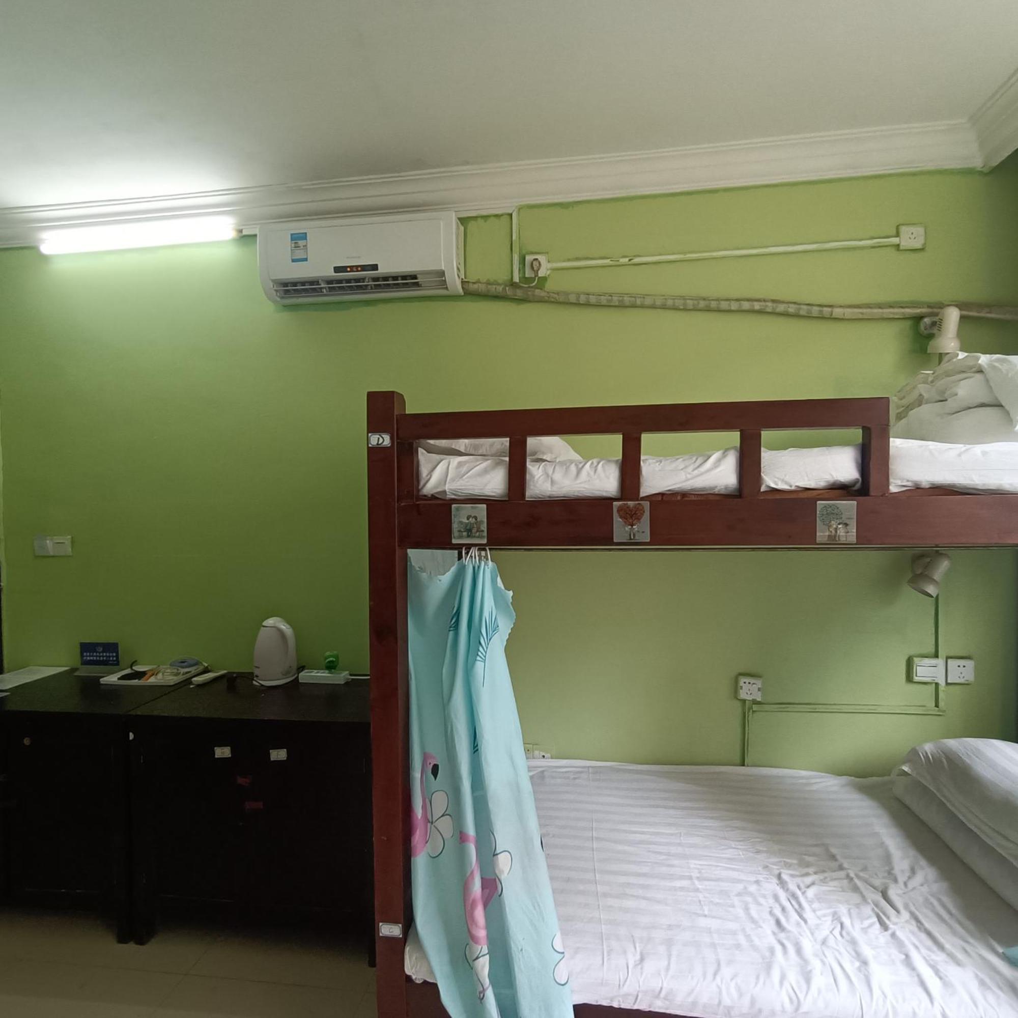 Yangshuo How Flowers Hostel Bagian luar foto