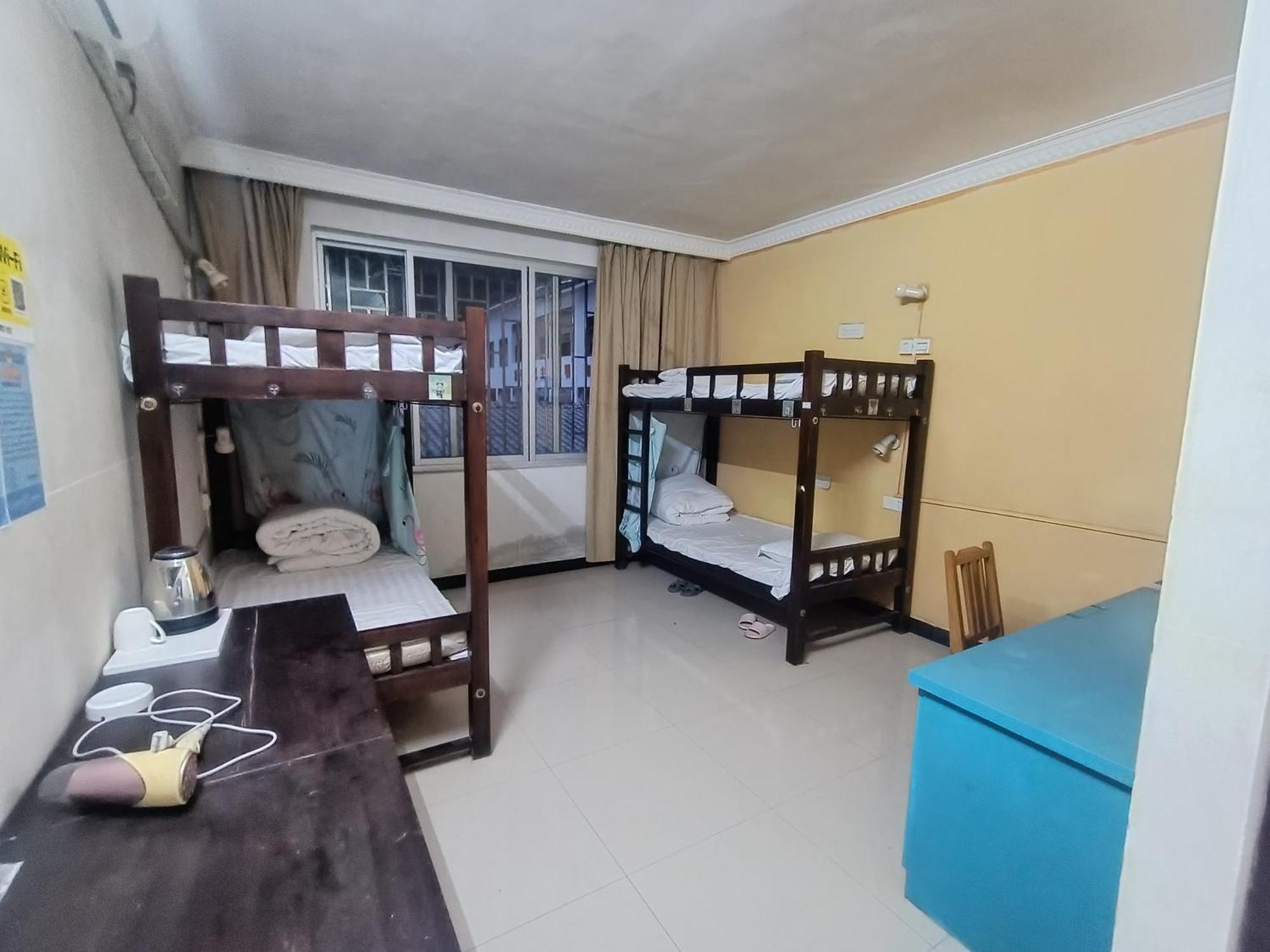 Yangshuo How Flowers Hostel Bagian luar foto