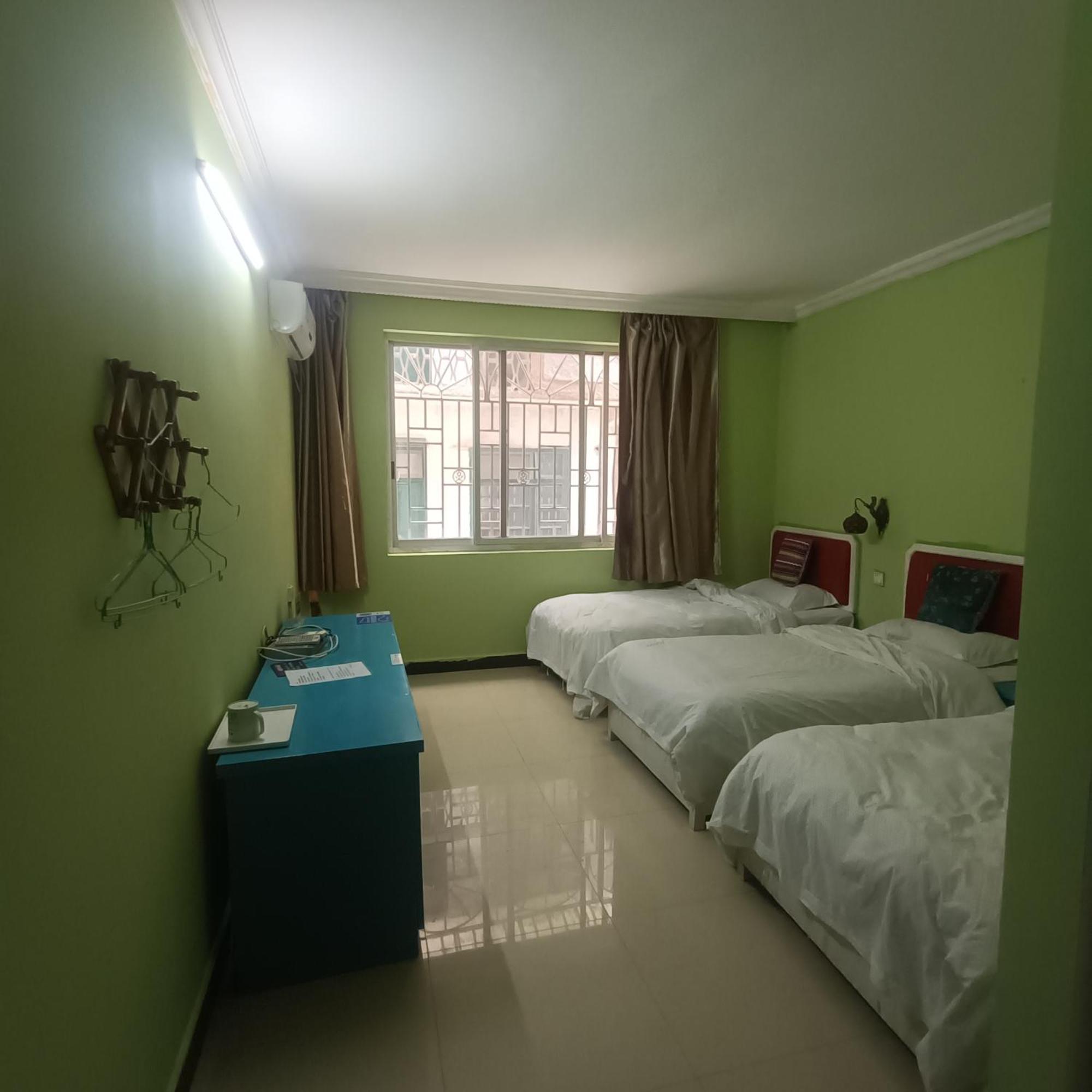 Yangshuo How Flowers Hostel Bagian luar foto