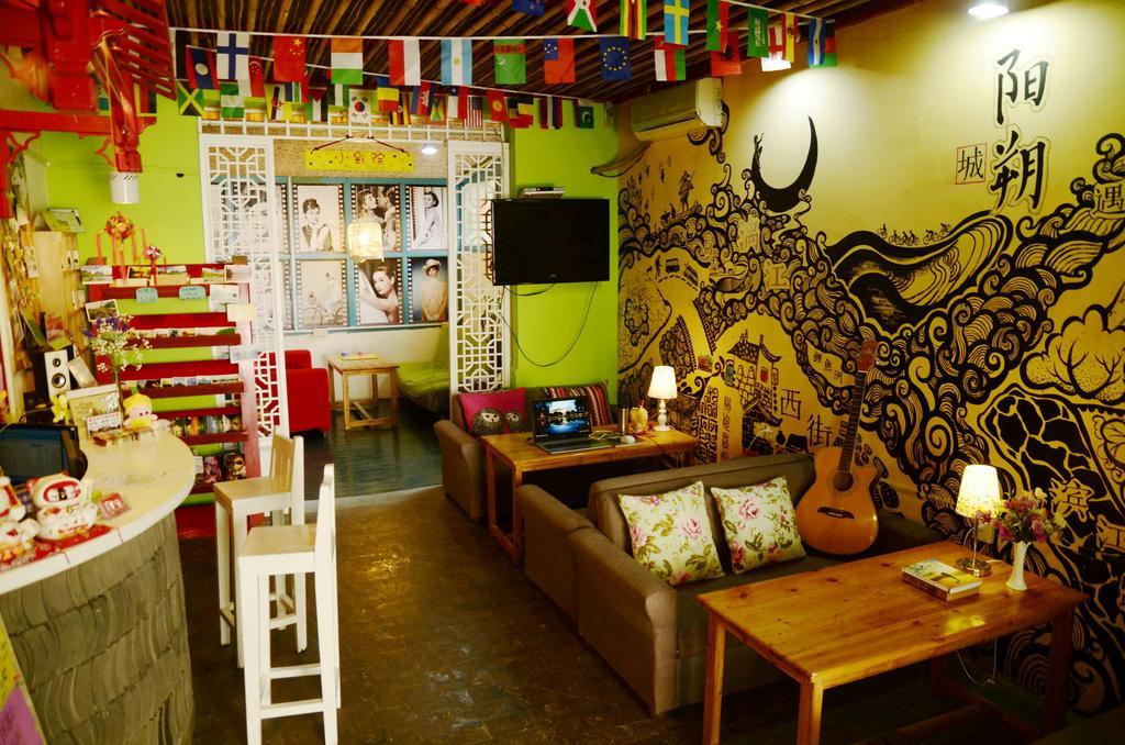 Yangshuo How Flowers Hostel Bagian luar foto