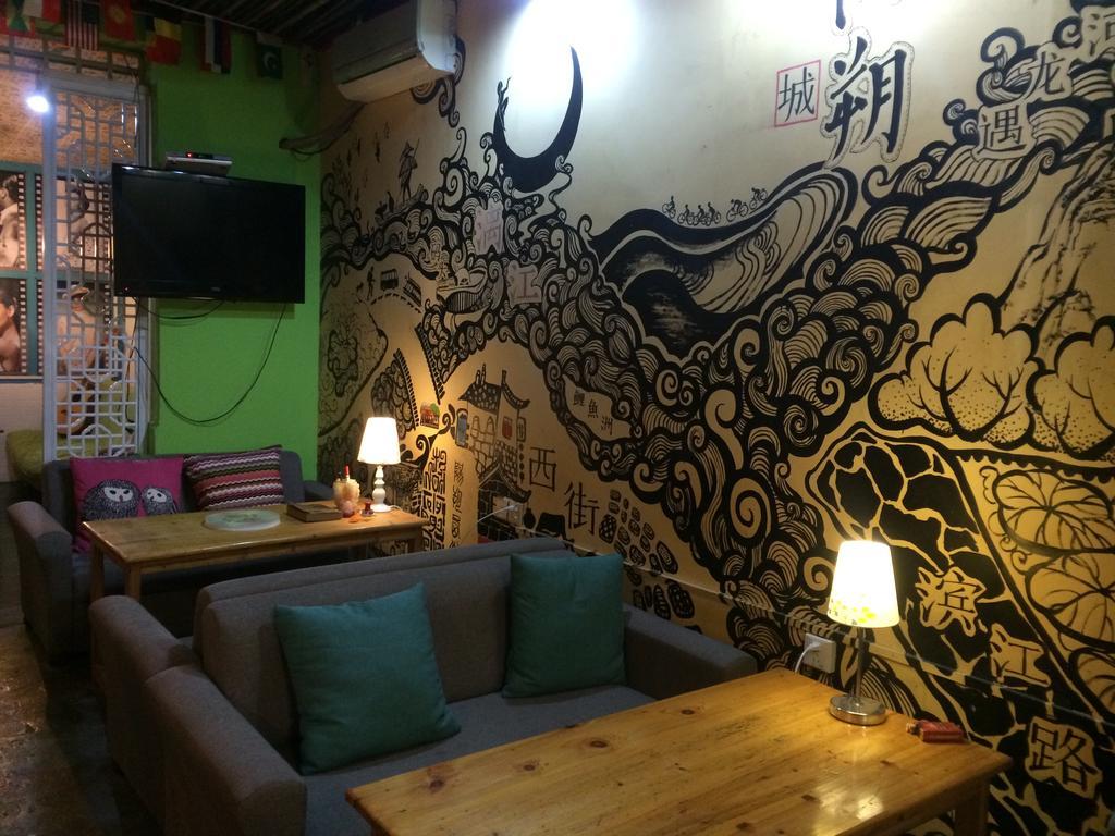 Yangshuo How Flowers Hostel Bagian luar foto