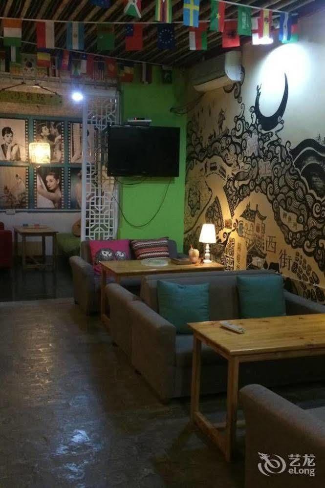 Yangshuo How Flowers Hostel Bagian luar foto