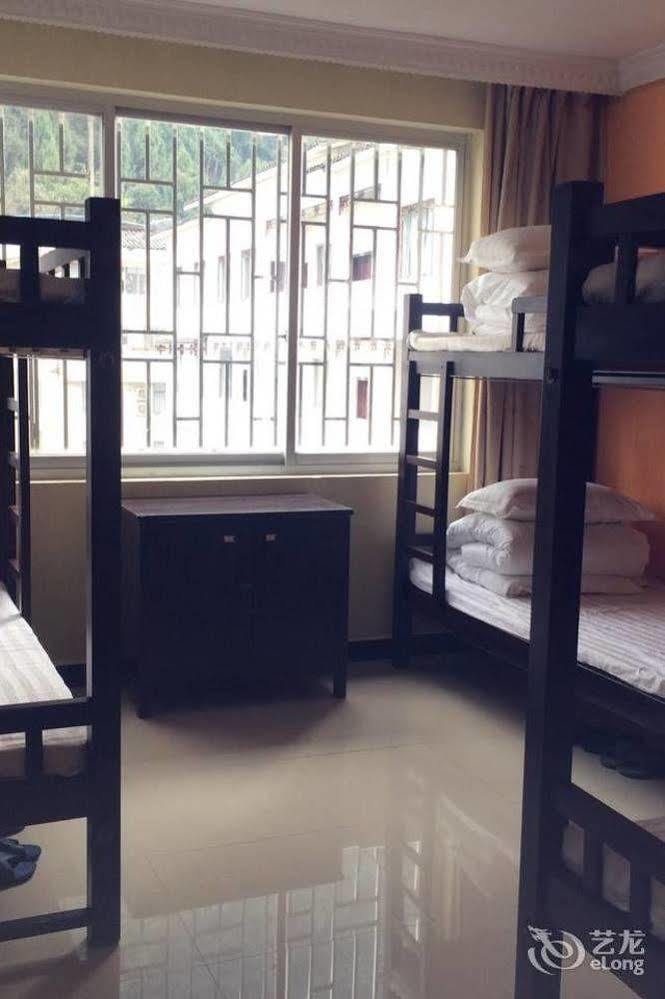 Yangshuo How Flowers Hostel Bagian luar foto